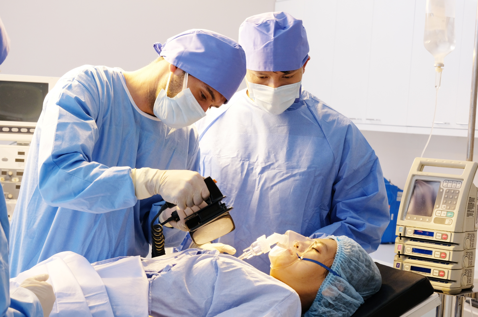 datasyteAI™ + AIMediQ™ | Expert-trained Code Blue Decision Support